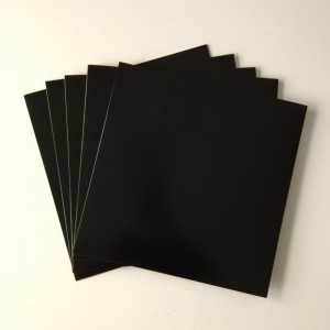 12 černých barevných kartonových desek s otvorem
