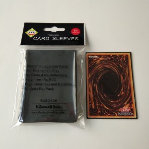 Japonská malá velikost Yugioh Card Deck Guard Matt Gaming Card Sleeve 62X89mm